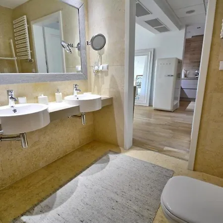 Apartment-penthouse Am Mit Meerblick 아파트 *